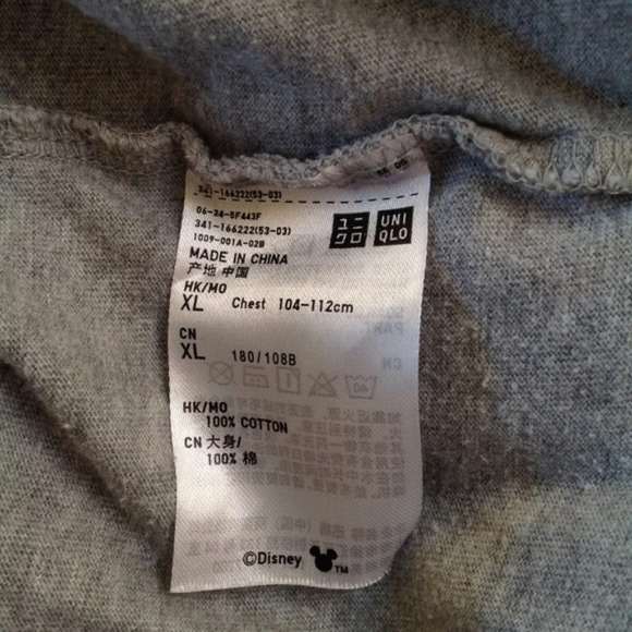 Uniqlo Disney Collections Mickey Project 100 Pepperoni Pizza Women XL Top Casual - Picture 7 of 8